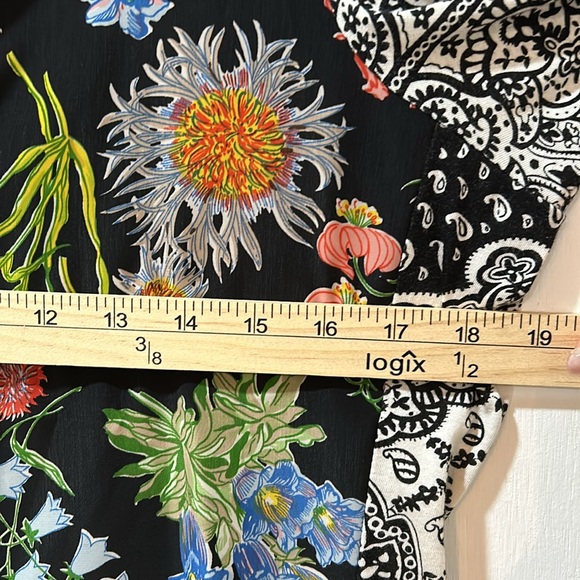 TINY ANTHROPOLOGIE BLOUSE WOMEN SIZE M BLACK MULTICOLOR FLORAL ELBOW SLEEVES - Picture 12 of 14